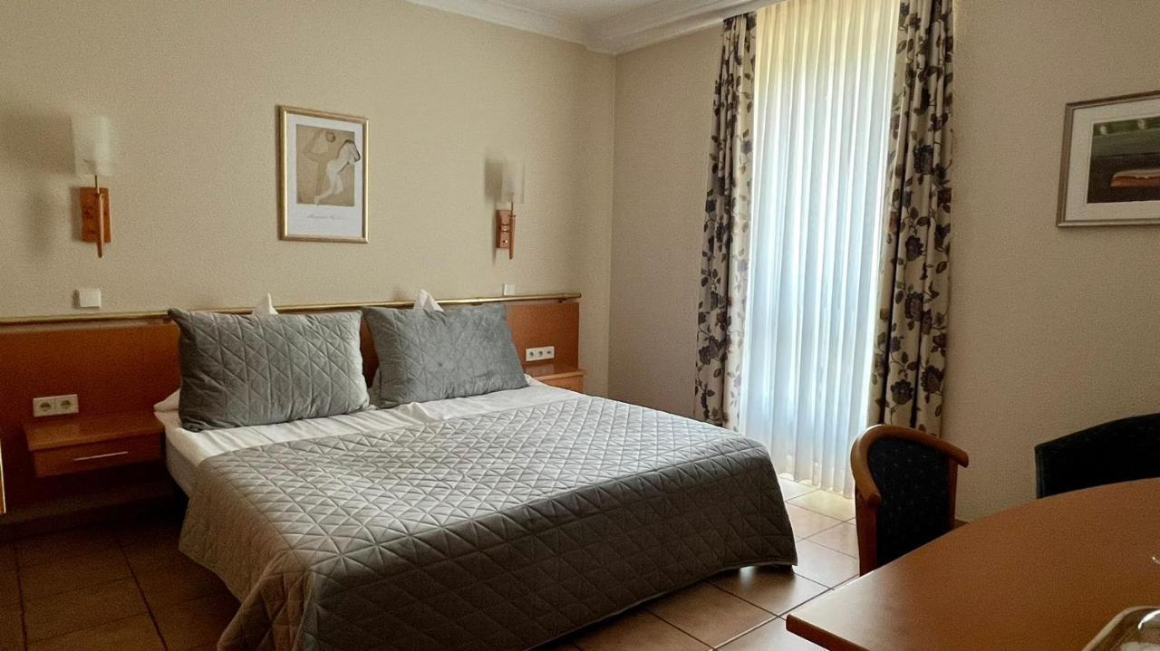 Hotel Victoria Dinslaken Dış mekan fotoğraf
