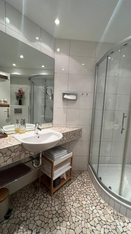 Hotel Victoria Dinslaken Dış mekan fotoğraf