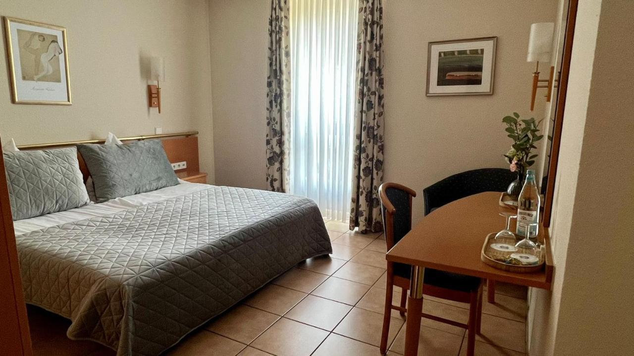 Hotel Victoria Dinslaken Dış mekan fotoğraf